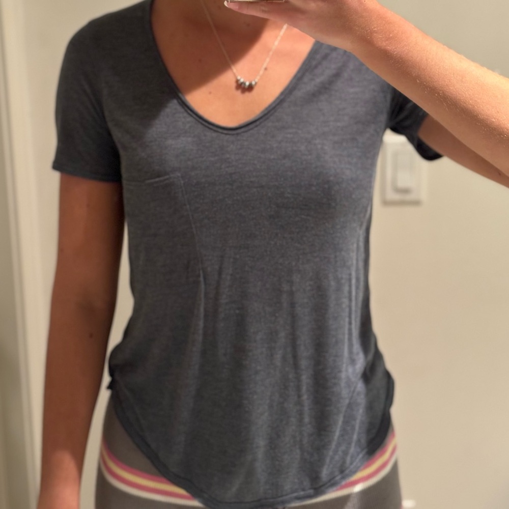 Scoop neck tee